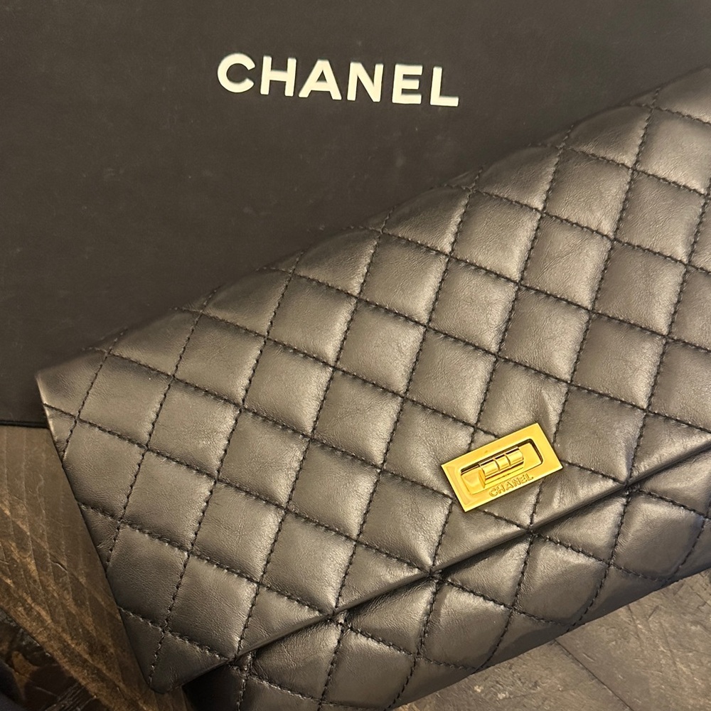 CHANEL 2.55 Reissue Quilted Black Leather Clutch